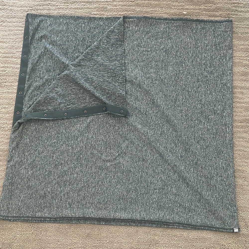 Lululemon blanket scarf